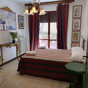Desire House , Pisa Italien