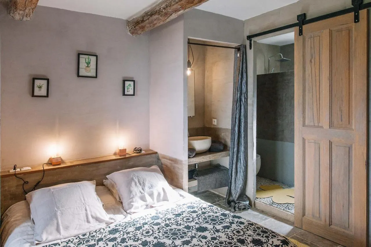 Apartment Le Mas De Cink Saint-Saturnin-les-Apt